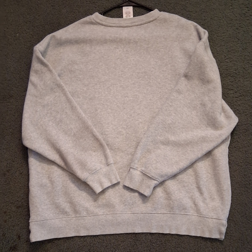 RARE Disney Parks CINDERELLA Embossed Slipper Sweatshirt Women's XL (EUC) - Picture 3 of 6